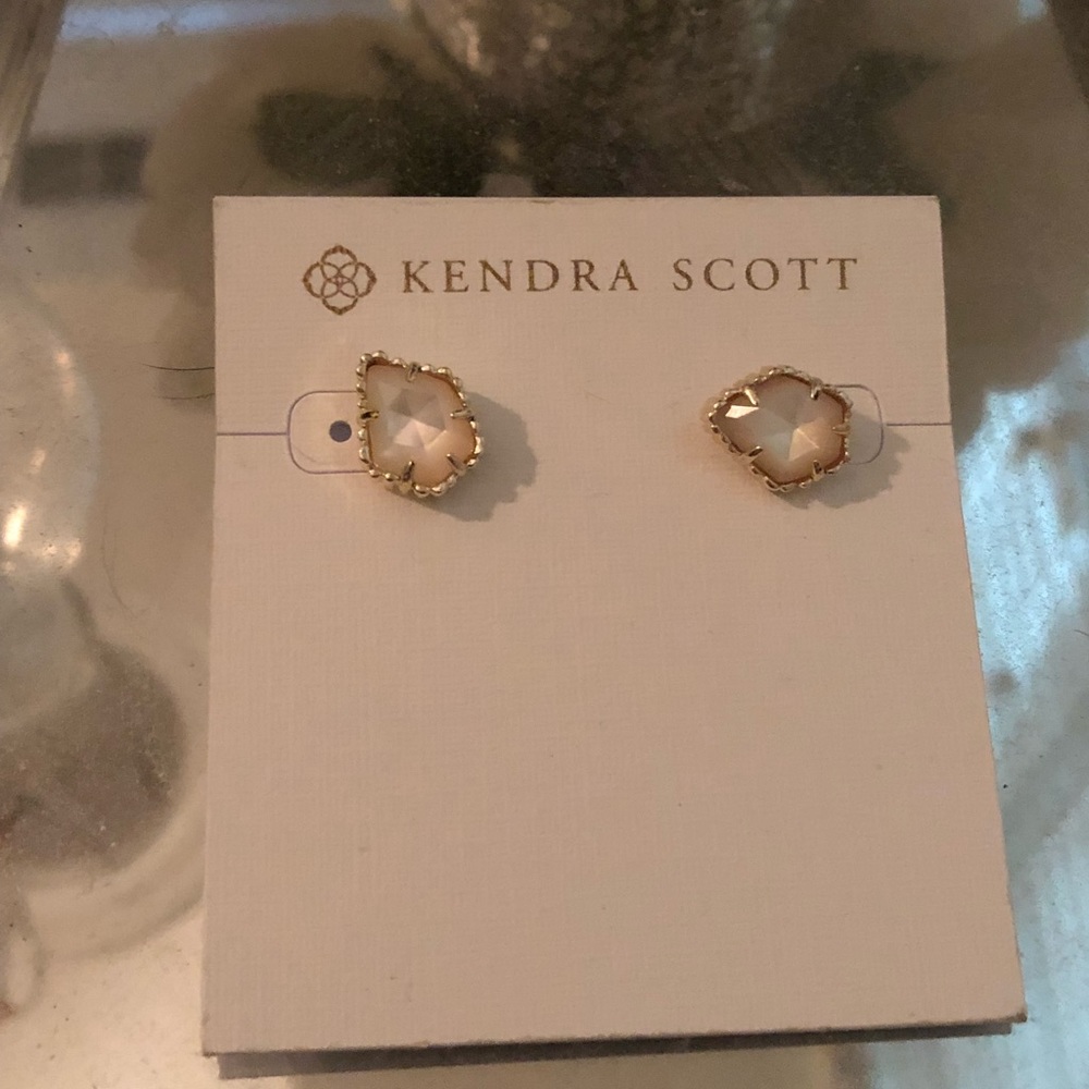 NWT Kendra Scott Tessa earrings